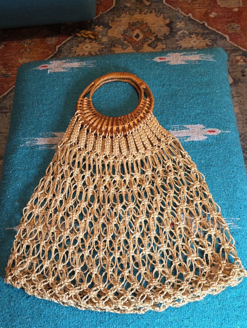 VTG Boho Macrame Straw Net Shoulder Bag Wooden Handle EUC - Picture 10 of 16
